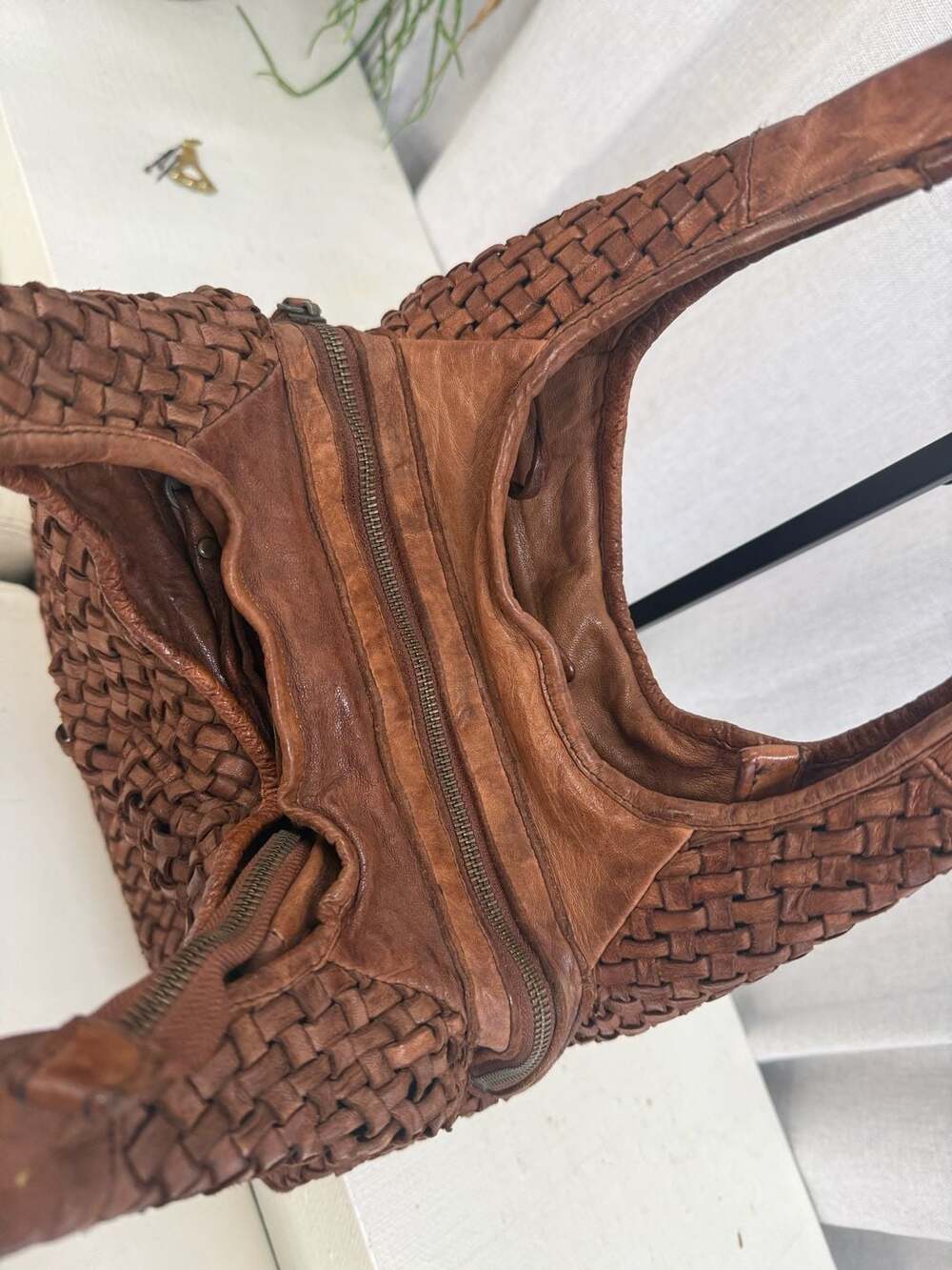 Vintage Woven Brown Leather Shoulder Bag, Made In Italy - Slouchy and Soft - Picture 4 of 9